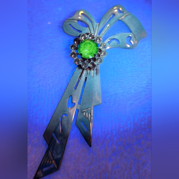 Vintage Coro Uranium Glass & Goldtone Brooch - Picture 5 of 5